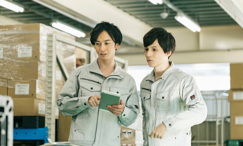 運営効率を上げる設備と人の配置を行うこと。