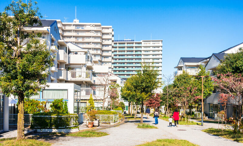 分譲マンション用地として定期借地権として貸し出す場合は高い地代が取ることが可能。お土地を将来どのように継承していくかも含め、中・長期的な経営計画の検討が必要