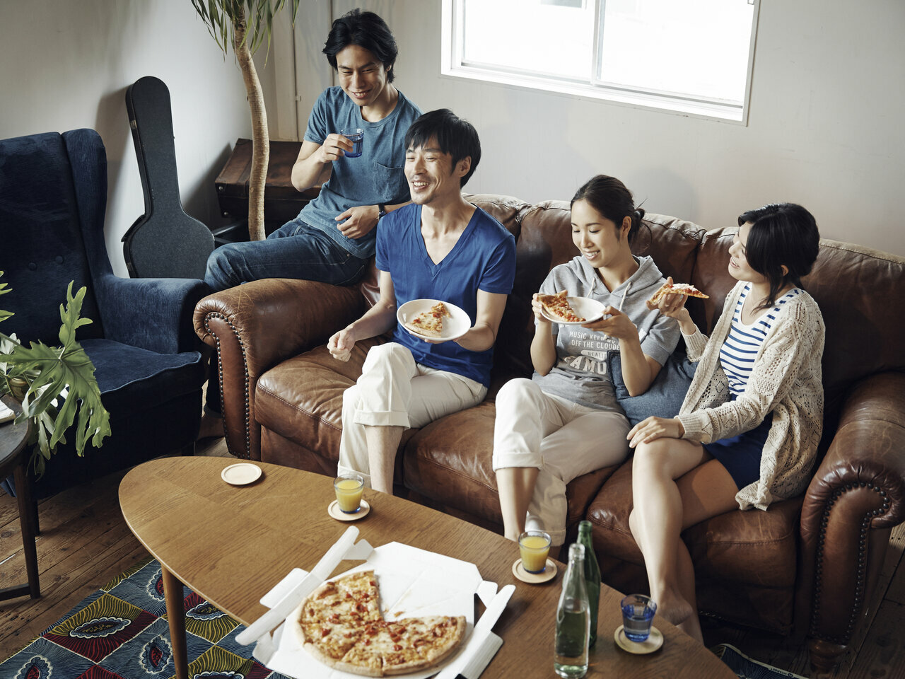 最近は、「お金やモノを所有する豊かさの時代」から、「共有とコミュニティによる豊かさの時代」に変わりつつあります。<br />
「モノを所有する」よりも、「感動や体験する」ことに価値を置くようになりました。<br />
<br />
それは住まいでも同じです。「みんなと同じ」よりも、「自分らしく」と考えられる方は、住むだけではなく感動や体験することに価値を置かれています。<br />
食べて寝るだけの住まいを提供するのではなく、住まいや暮らし方にも感動や体験できる家に住みたいと考える入居者が増えています。同じような趣味や嗜好を持った人々や、目標を同じくする人たちが集うコミュニティを提供することが、これからの時代の多様なニーズに応えることになり、入居者の心を確実につかむと考えます。