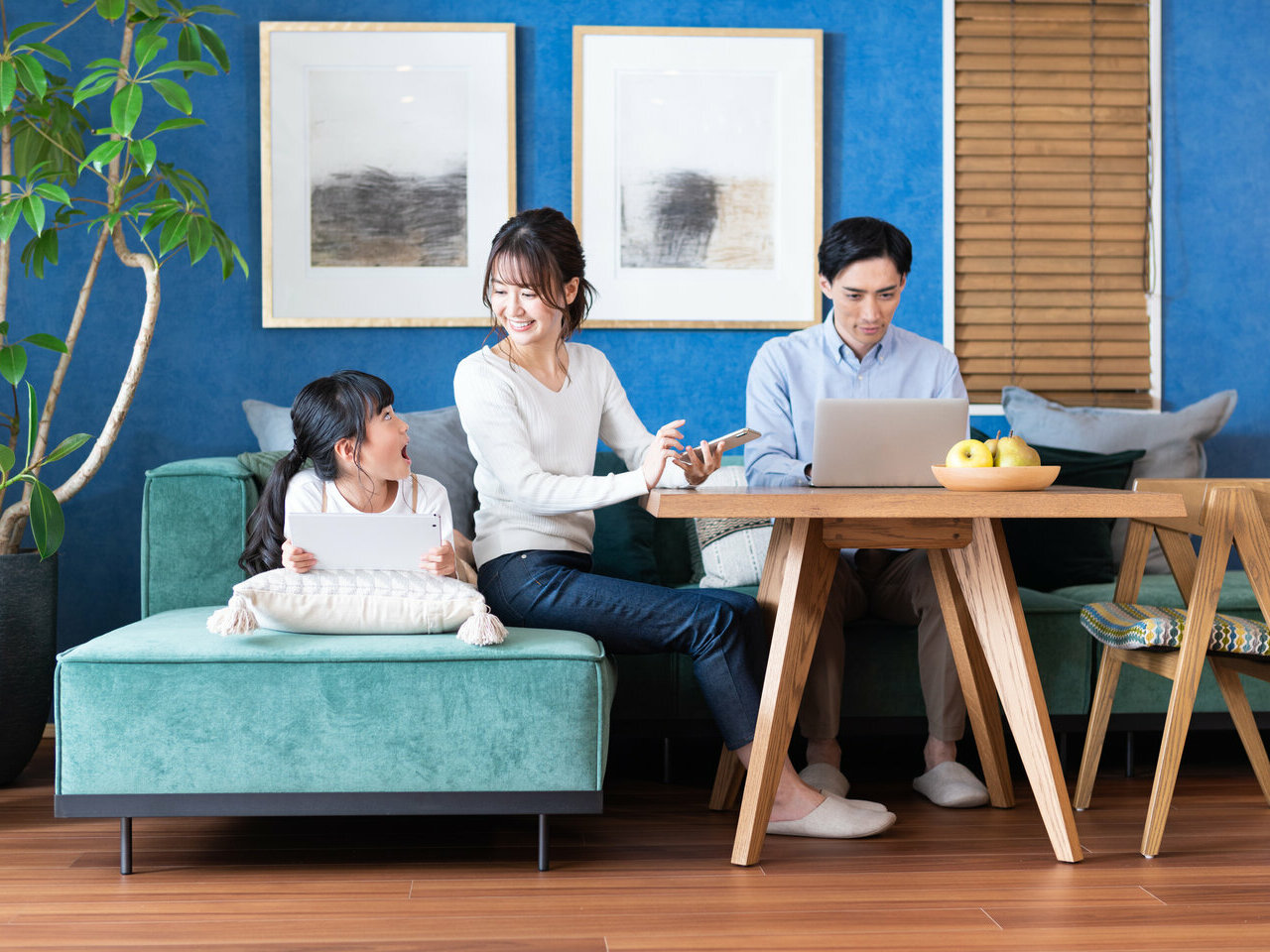 まず最初に行うのは、入居者の顧客像を組み立てること。<br />
「誰にどのような価値をどのように提供するか」を考えることが重要です。<br />
例えば、30代子育て夫婦・子供2人幼稚園の4名家族、など。<br />
顧客像に合った間取りやサービス提供を行うことが出来れば入居率を高めることができます。<br />
<br />
マンション経営においては、「入居率」というものに誰もが頭を悩ませることと思います。「せっかくマンションを建設したはいいが、入居者が思うように決まらない。」こうした悩みをお持ちの方は多く、それゆえに、「マンション経営＝やらない方がイイ」と思っていらっしゃる方もいるのではないでしょうか。しかし、「空室がでないマンション」を建てる方法を知っていれば、心配はいりません。 ニーズというのは時代とともに流行が変化していきます。<br />
