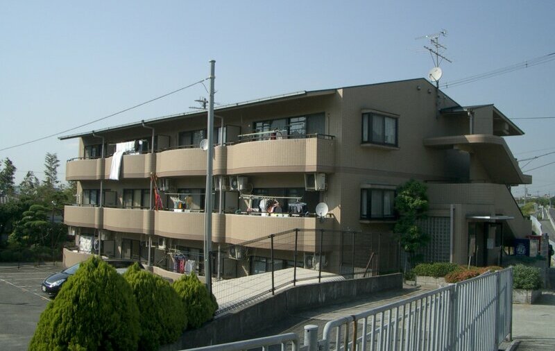 今後5年間の改善計画を作成。
収支表の見える化を実施による課題発見で根本から経営難マンションを改善！